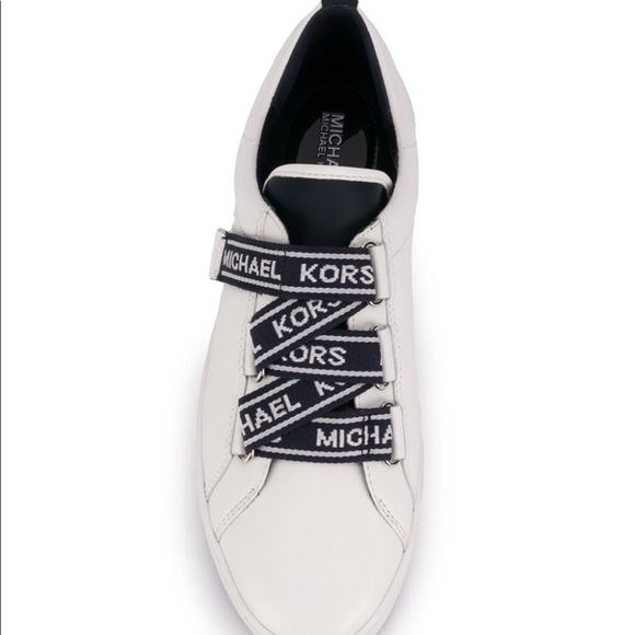 michael kors casey logo tape leather sneaker